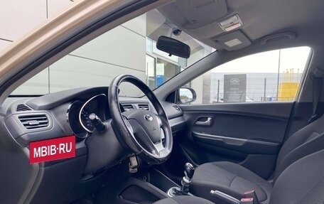 KIA Rio III рестайлинг, 2015 год, 919 000 рублей, 20 фотография