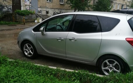 Opel Meriva, 2012 год, 650 000 рублей, 3 фотография
