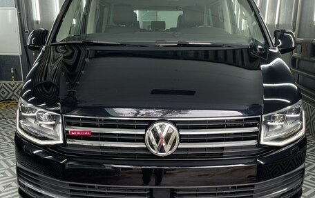 Volkswagen Multivan T6 рестайлинг, 2019 год, 5 700 000 рублей, 1 фотография