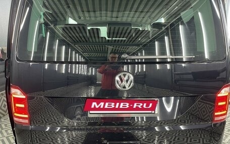 Volkswagen Multivan T6 рестайлинг, 2019 год, 5 700 000 рублей, 4 фотография