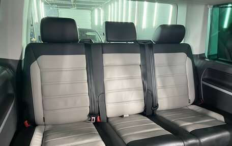 Volkswagen Multivan T6 рестайлинг, 2019 год, 5 700 000 рублей, 13 фотография