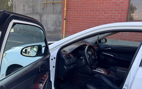Toyota Camry, 2012 год, 1 700 000 рублей, 8 фотография