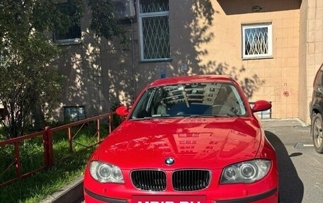 BMW 1 серия, 2008 год, 700 000 рублей, 2 фотография
