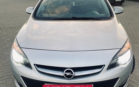 Opel Astra J, 2014 год, 900 000 рублей, 3 фотография