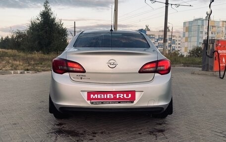 Opel Astra J, 2014 год, 900 000 рублей, 4 фотография
