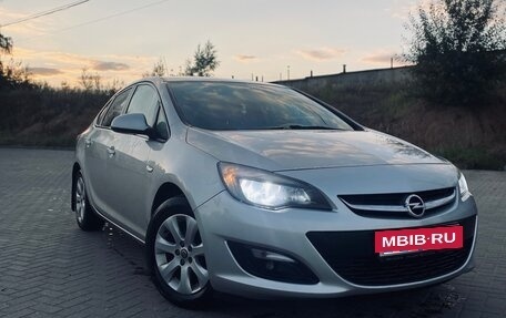 Opel Astra J, 2014 год, 900 000 рублей, 7 фотография