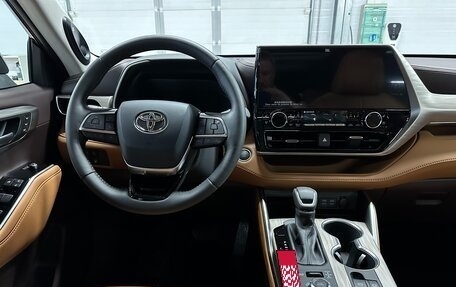 Toyota Highlander, 2025 год, 5 399 000 рублей, 22 фотография