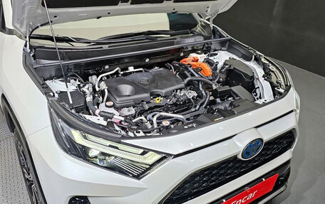 Toyota RAV4, 2023 год, 3 991 374 рублей, 19 фотография