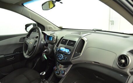 Chevrolet Aveo III, 2014 год, 550 000 рублей, 21 фотография