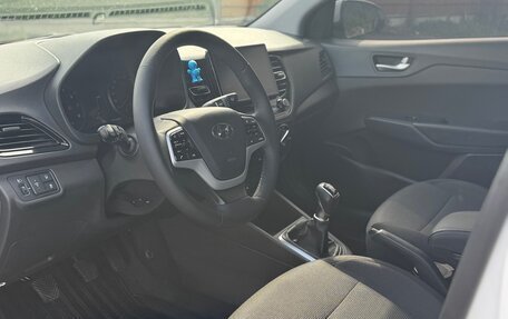 Hyundai Solaris II рестайлинг, 2021 год, 1 250 000 рублей, 5 фотография