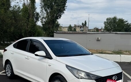 Hyundai Solaris II рестайлинг, 2021 год, 1 250 000 рублей, 3 фотография