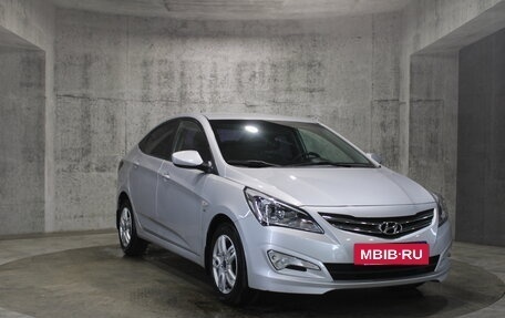 Hyundai Solaris II рестайлинг, 2015 год, 998 000 рублей, 3 фотография