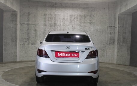 Hyundai Solaris II рестайлинг, 2015 год, 998 000 рублей, 11 фотография