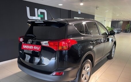 Toyota RAV4, 2014 год, 1 850 000 рублей, 6 фотография