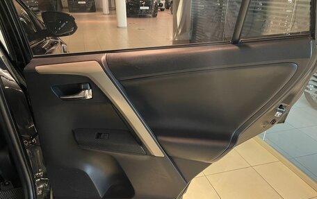 Toyota RAV4, 2014 год, 1 850 000 рублей, 21 фотография