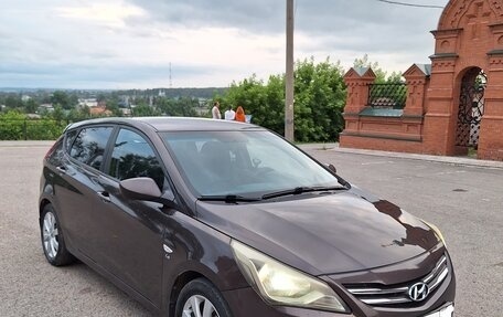 Hyundai Solaris II рестайлинг, 2016 год, 1 020 000 рублей, 1 фотография