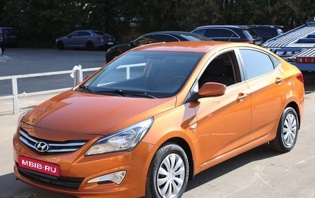 Hyundai Solaris II рестайлинг, 2015 год, 973 000 рублей, 1 фотография