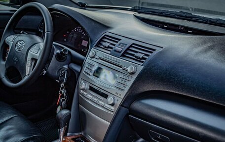 Toyota Camry, 2010 год, 1 200 000 рублей, 21 фотография