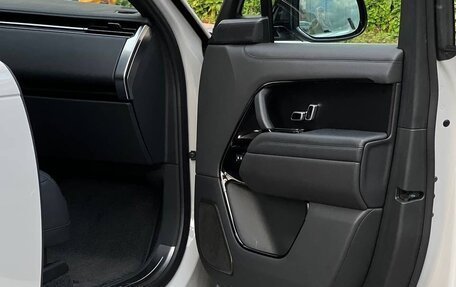 Land Rover Range Rover IV рестайлинг, 2023 год, 29 000 000 рублей, 23 фотография