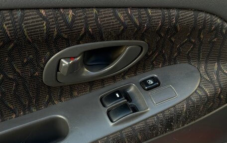 Mitsubishi Colt VI рестайлинг, 2000 год, 270 000 рублей, 21 фотография