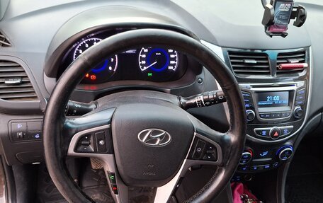 Hyundai Solaris II рестайлинг, 2016 год, 1 020 000 рублей, 14 фотография