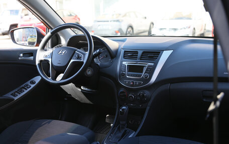 Hyundai Solaris II рестайлинг, 2015 год, 973 000 рублей, 13 фотография