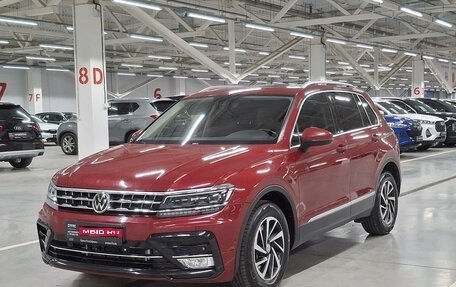 Volkswagen Tiguan II, 2018 год, 2 250 000 рублей, 1 фотография