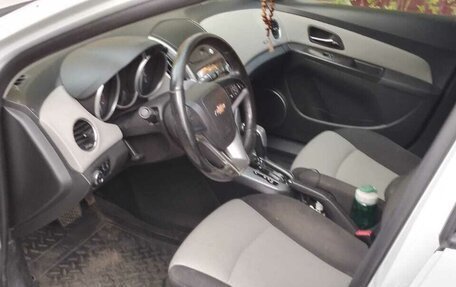 Chevrolet Cruze II, 2013 год, 800 000 рублей, 8 фотография