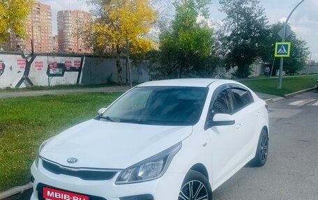 KIA Rio IV, 2019 год, 950 000 рублей, 1 фотография