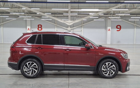 Volkswagen Tiguan II, 2018 год, 2 250 000 рублей, 4 фотография
