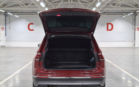 Volkswagen Tiguan II, 2018 год, 2 250 000 рублей, 10 фотография