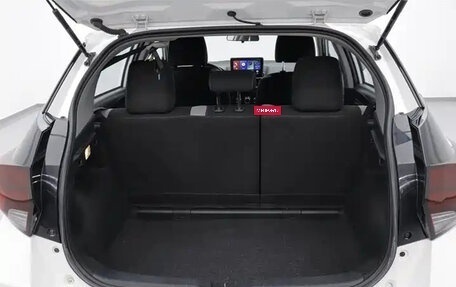 Toyota Yaris XP150 рестайлинг, 2022 год, 1 180 085 рублей, 7 фотография