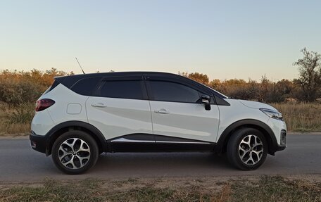 Renault Kaptur I рестайлинг, 2018 год, 1 450 000 рублей, 2 фотография