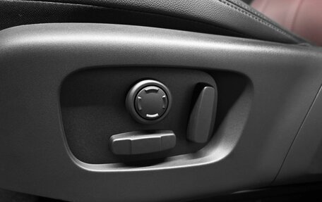 Land Rover Range Rover Evoque II, 2024 год, 6 200 000 рублей, 30 фотография