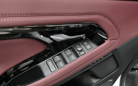 Land Rover Range Rover Evoque II, 2024 год, 6 200 000 рублей, 34 фотография