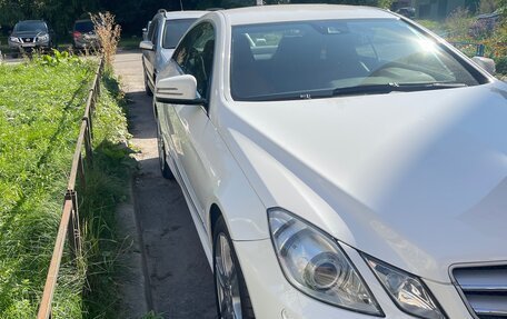 Mercedes-Benz E-Класс, 2012 год, 1 600 000 рублей, 2 фотография