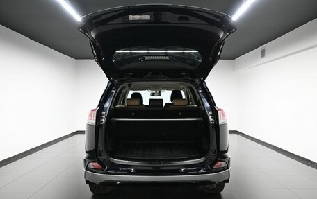 Toyota RAV4, 2017 год, 2 495 000 рублей, 7 фотография