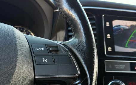 Mitsubishi Outlander III рестайлинг 3, 2019 год, 1 650 000 рублей, 20 фотография