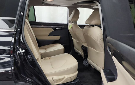 Toyota Highlander, 2023 год, 4 756 469 рублей, 13 фотография