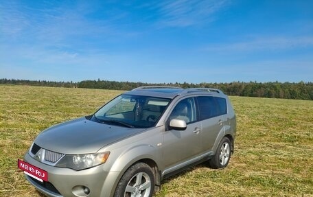 Mitsubishi Outlander III рестайлинг 3, 2008 год, 950 000 рублей, 3 фотография