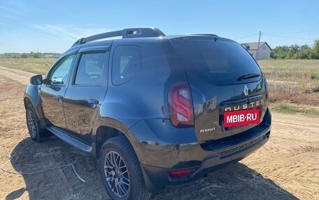 Renault Duster I рестайлинг, 2017 год, 930 000 рублей, 3 фотография