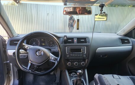 Volkswagen Jetta VI, 2013 год, 990 000 рублей, 6 фотография