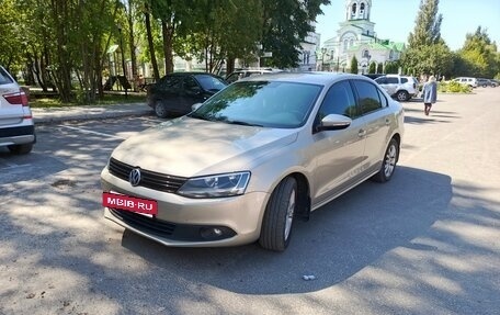 Volkswagen Jetta VI, 2013 год, 990 000 рублей, 5 фотография