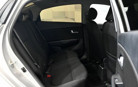 KIA Rio III рестайлинг, 2015 год, 980 000 рублей, 20 фотография