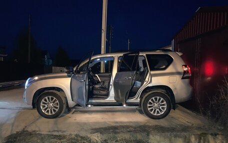 Toyota Land Cruiser Prado 150 рестайлинг 2, 2015 год, 3 200 000 рублей, 1 фотография