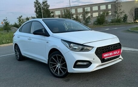 Hyundai Solaris II рестайлинг, 2018 год, 1 250 000 рублей, 10 фотография
