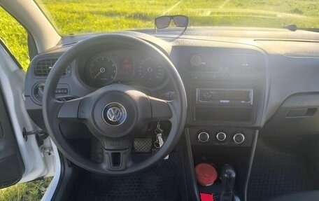 Volkswagen Polo VI (EU Market), 2012 год, 700 000 рублей, 9 фотография