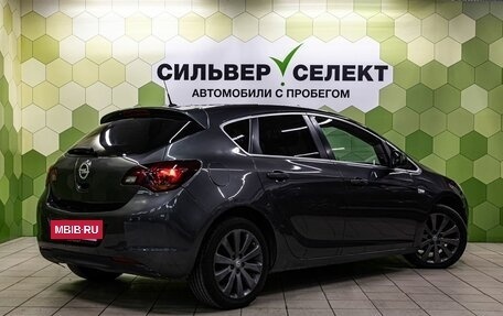 Opel Astra J, 2012 год, 700 000 рублей, 2 фотография