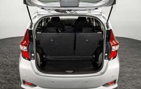 Nissan Note II рестайлинг, 2019 год, 1 000 000 рублей, 18 фотография