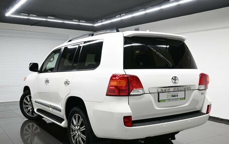 Toyota Land Cruiser 200, 2013 год, 3 195 000 рублей, 6 фотография